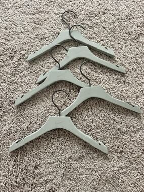 50 Pack Authentic Nike Grey Wood Hangers Non Slip Coating